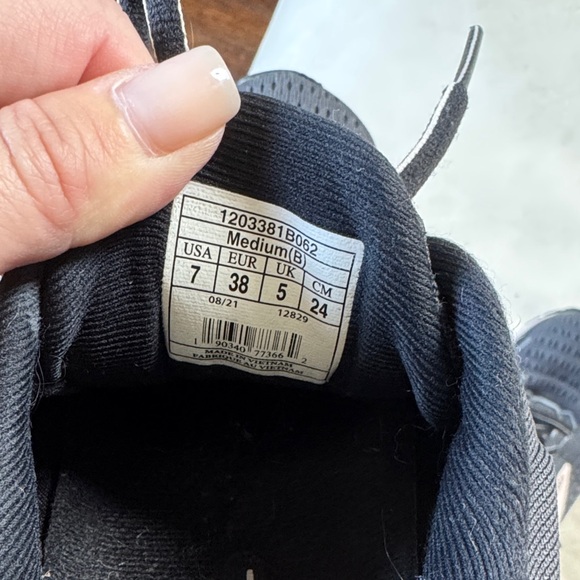 Brooks womens dark Grey and pink Athletic Shoes - Picture 5 of 5